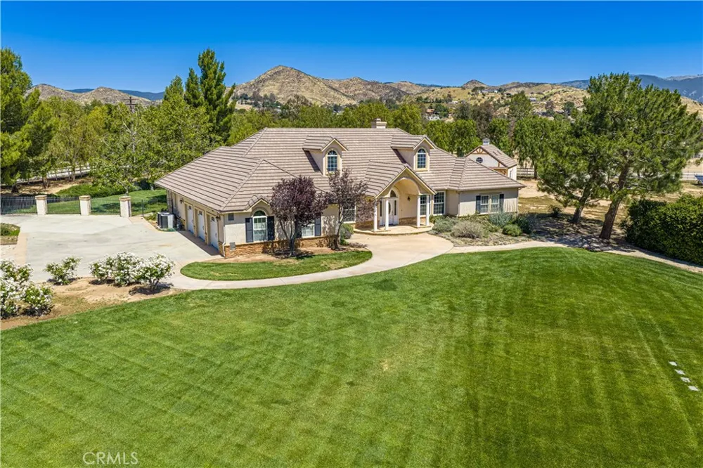 33202 Drill Road Agua Dulce, CA 91390