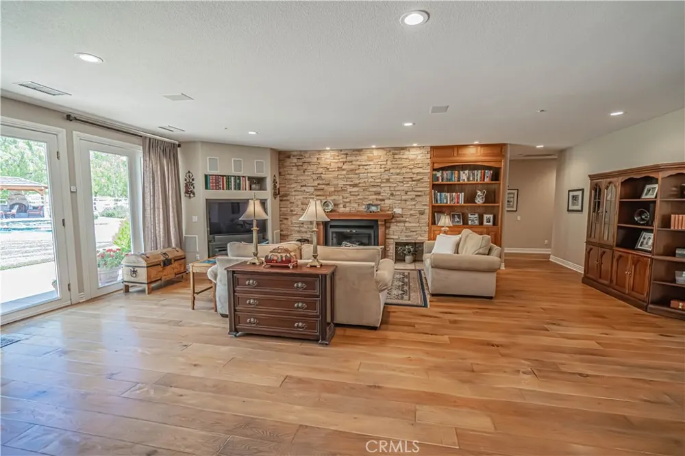 33202 Drill Road Agua Dulce, CA 91390