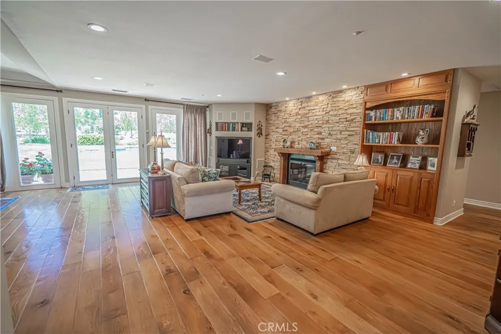 33202 Drill Road Agua Dulce, CA 91390