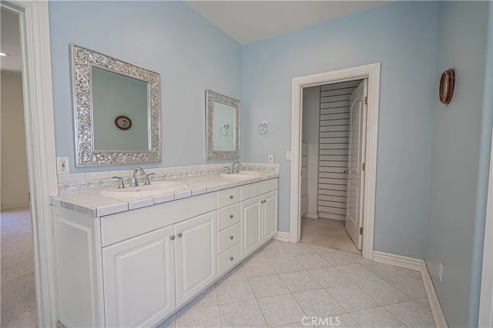 33202 Drill Road Agua Dulce, CA 91390