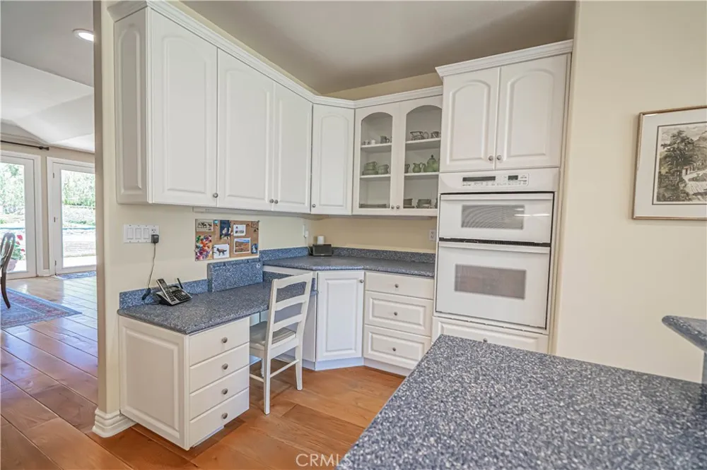 33202 Drill Road Agua Dulce, CA 91390