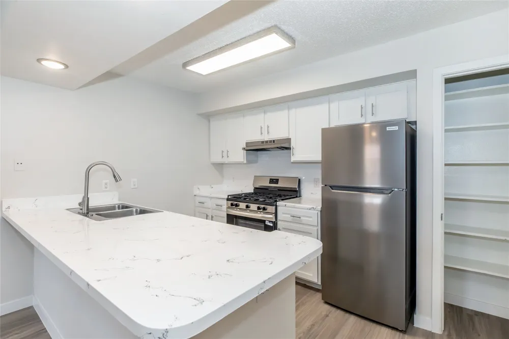 6008 Lamar Boulevard #120 Austin, TX 78752