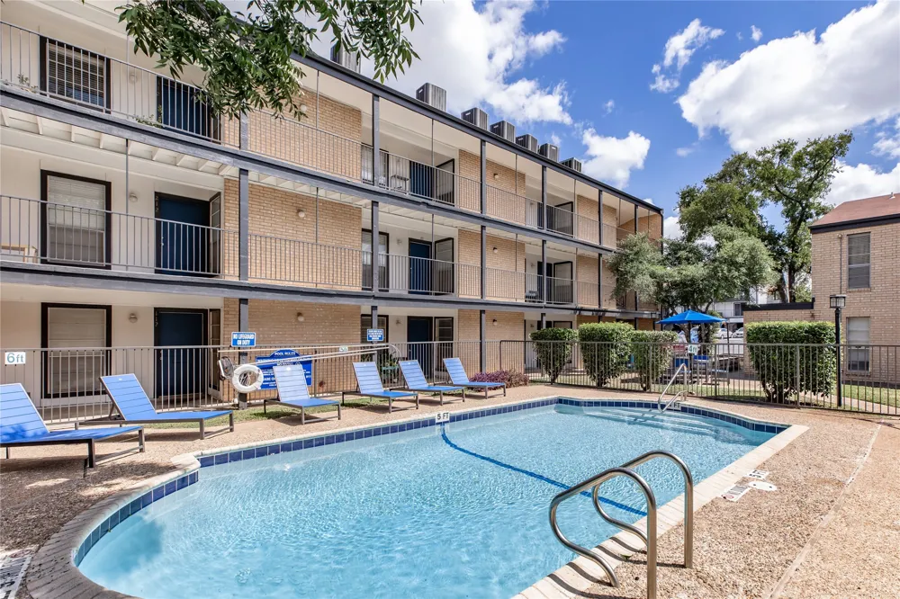 6008 Lamar Boulevard #120 Austin, TX 78752