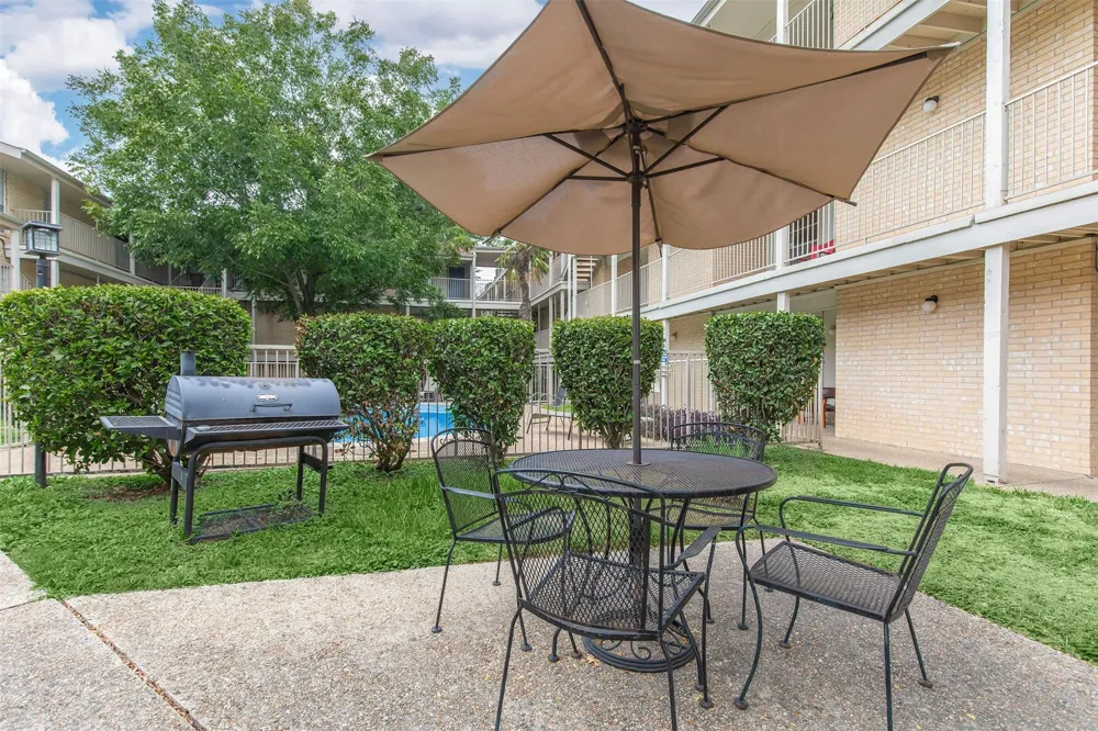 6008 Lamar Boulevard #120 Austin, TX 78752