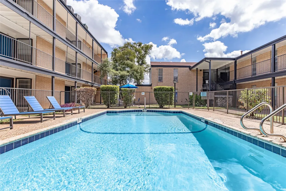 6008 Lamar Boulevard #120 Austin, TX 78752
