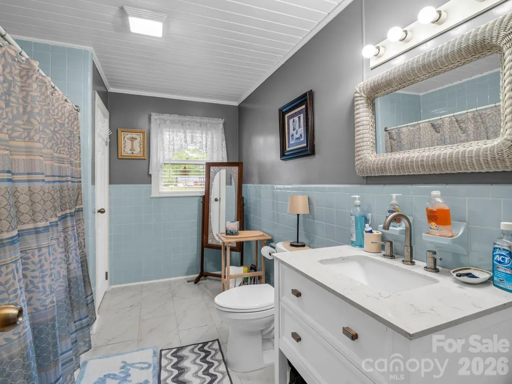 408 Hollis Road Ellenboro, NC 28040