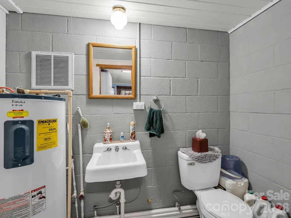 408 Hollis Road Ellenboro, NC 28040