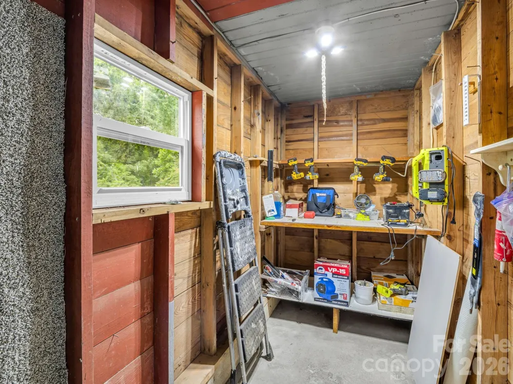408 Hollis Road Ellenboro, NC 28040