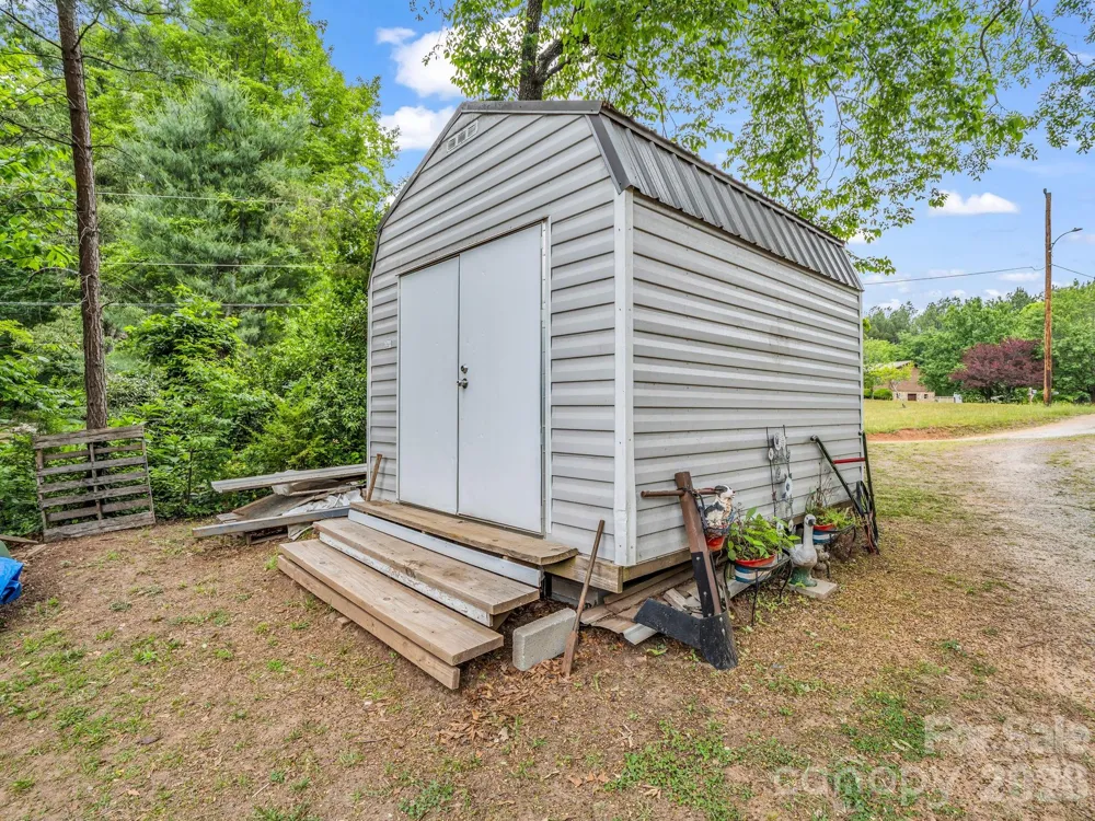 408 Hollis Road Ellenboro, NC 28040