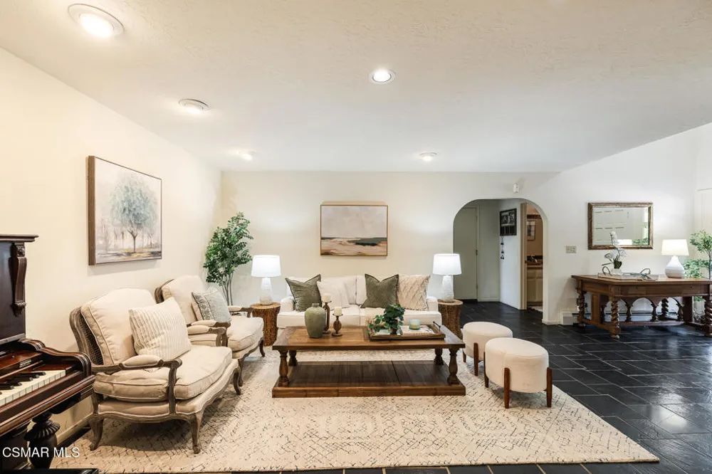 1365 Oak Avenue Fillmore, CA 93015