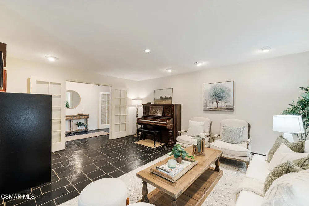 1365 Oak Avenue Fillmore, CA 93015