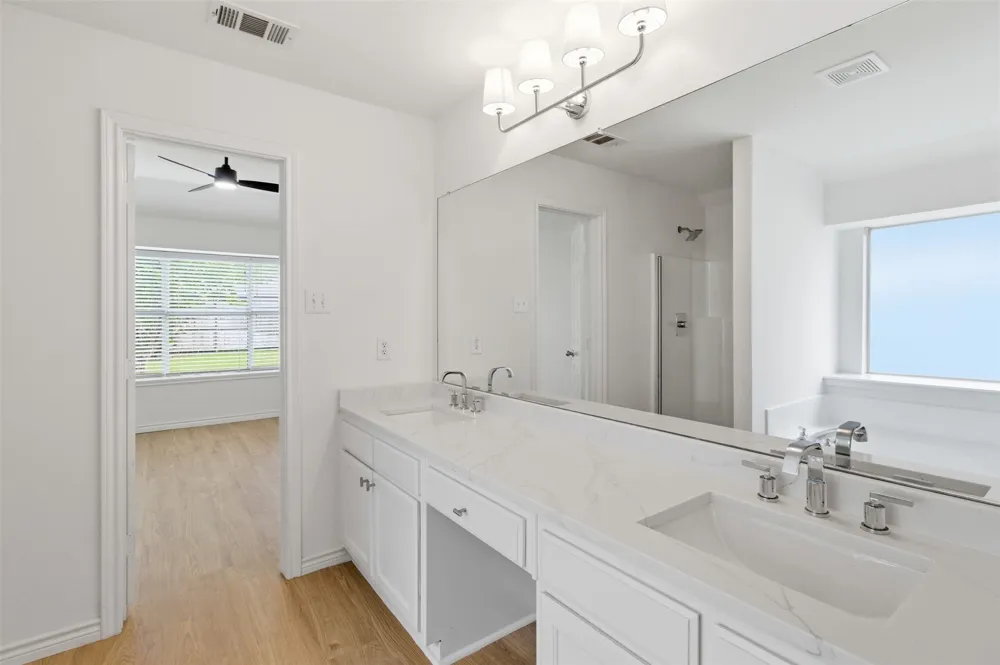 924 Bowie Drive Lavon, TX 75166