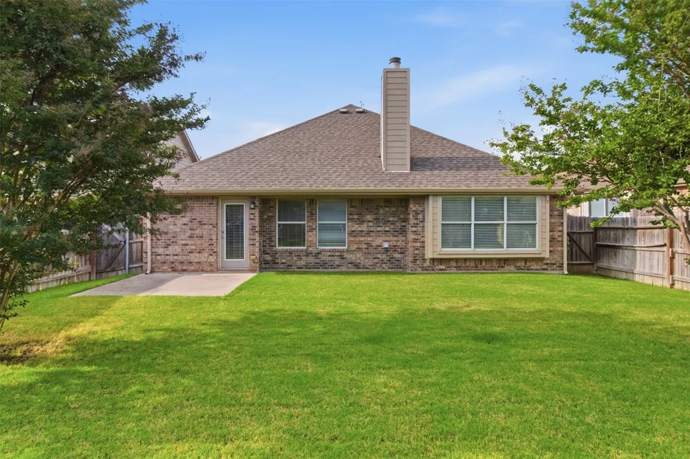 924 Bowie Drive Lavon, TX 75166