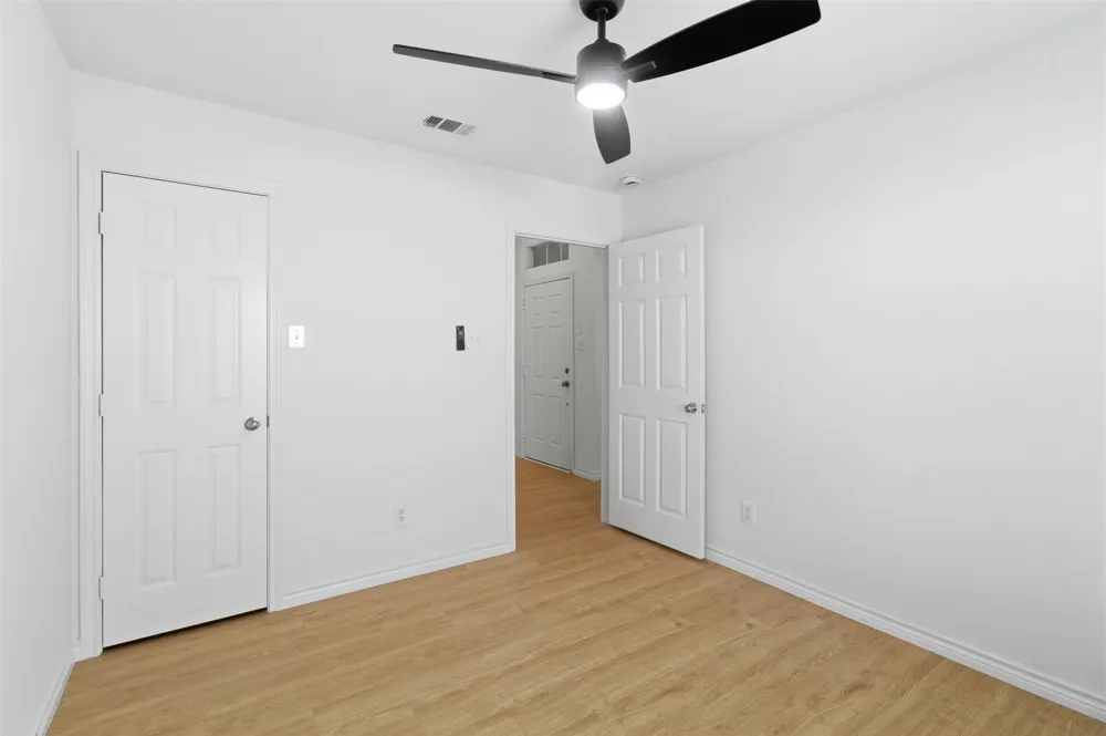 924 Bowie Drive Lavon, TX 75166