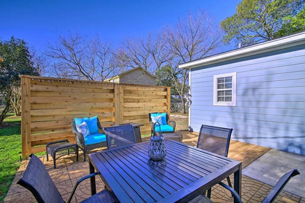 811 W Schubert Street Fredericksburg, TX 78624