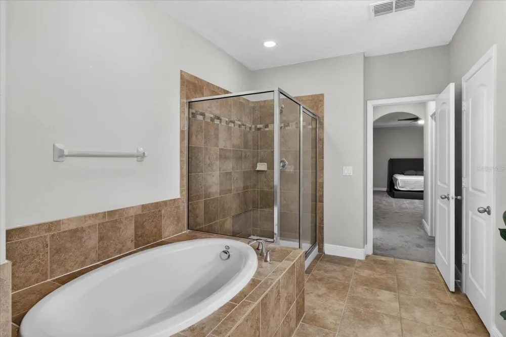 1389 HERITAGE LANDINGS DRIVE Lakeland, FL 33805