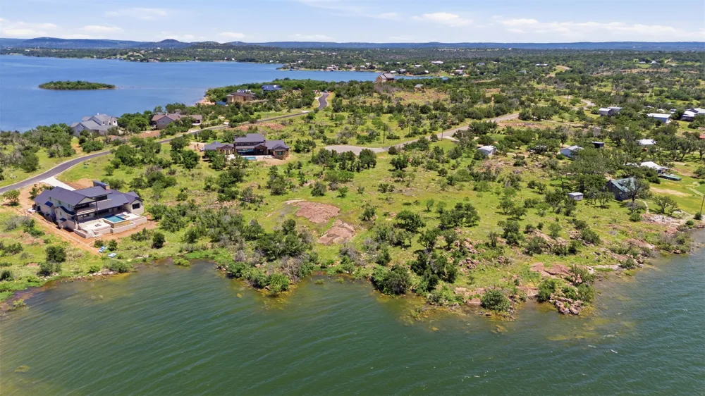 308 Peninsula Drive Burnet, TX 78611