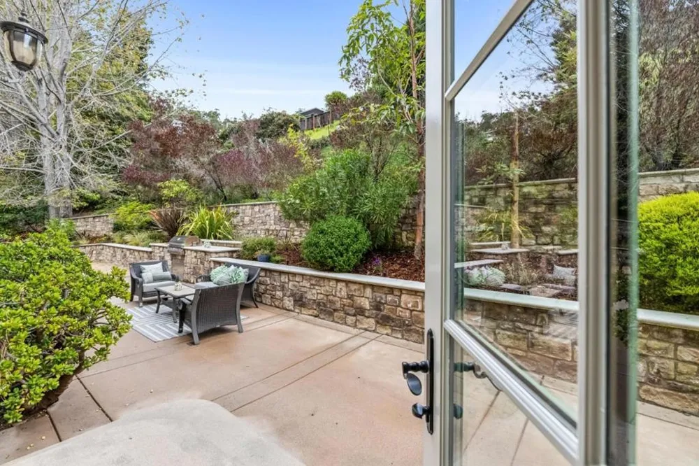 30 Malavear Court Pacifica, CA 94044