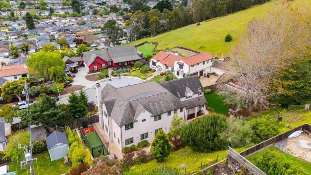30 Malavear Court Pacifica, CA 94044