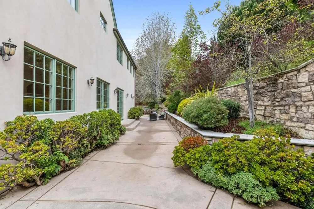 30 Malavear Court Pacifica, CA 94044