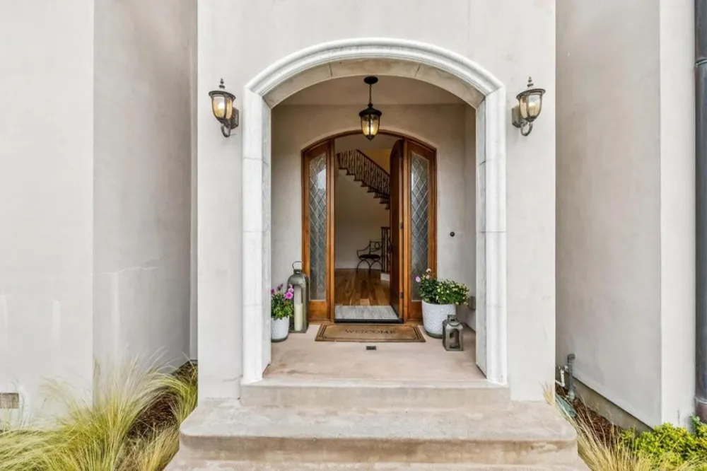 30 Malavear Court Pacifica, CA 94044