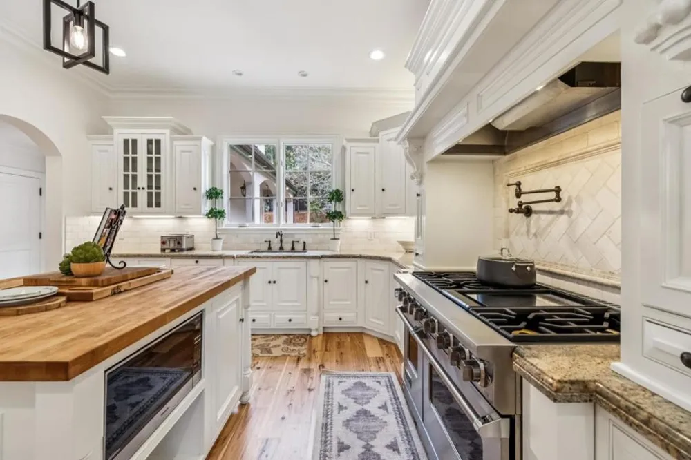 30 Malavear Court Pacifica, CA 94044
