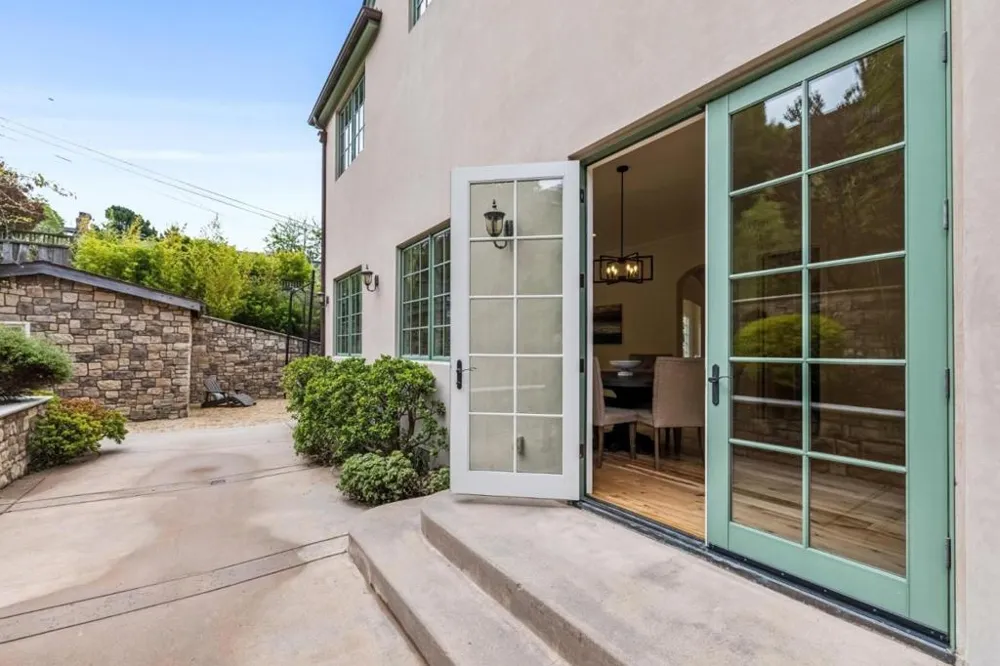30 Malavear Court Pacifica, CA 94044