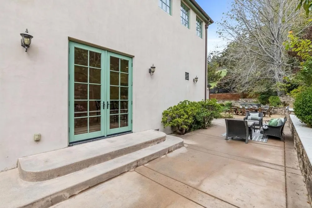 30 Malavear Court Pacifica, CA 94044