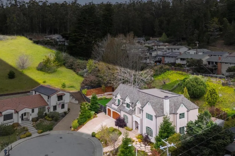 30 Malavear Court Pacifica, CA 94044