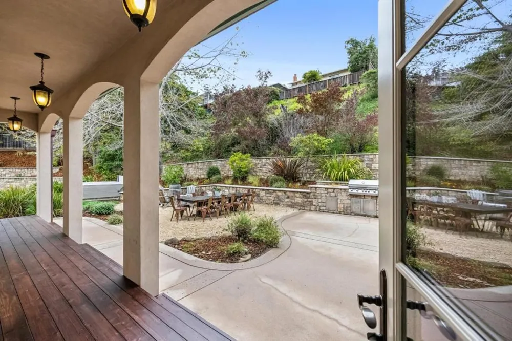 30 Malavear Court Pacifica, CA 94044