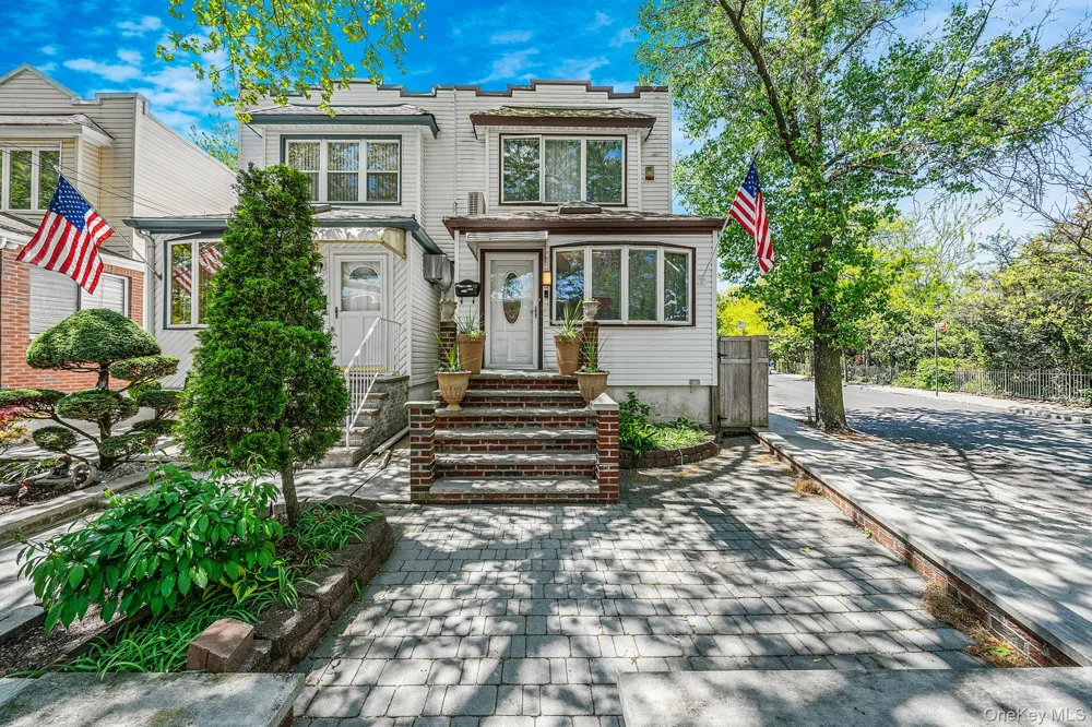 69-08 69th Place Glendale, NY 11385