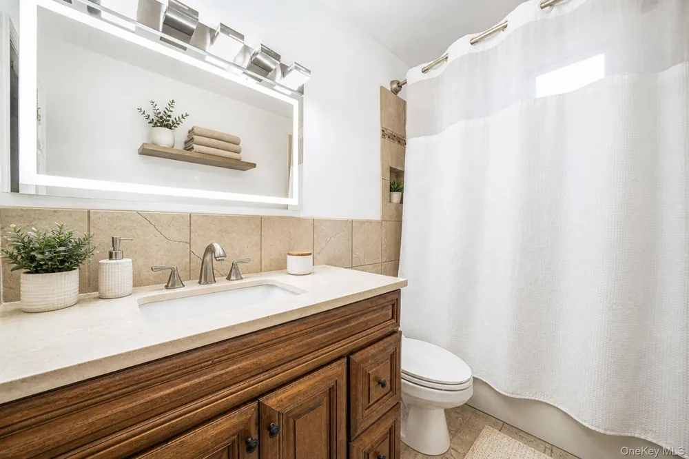 69-08 69th Place Glendale, NY 11385