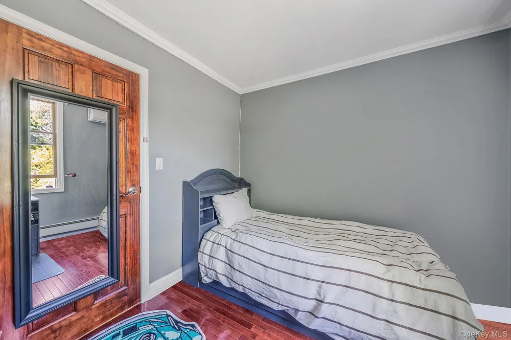 69-08 69th Place Glendale, NY 11385