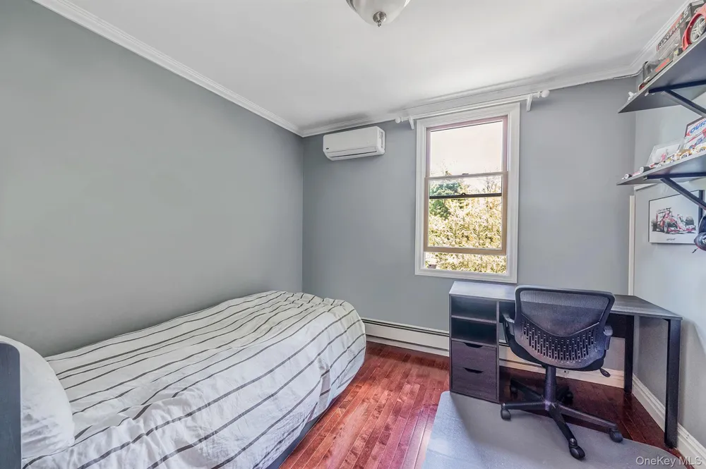 69-08 69th Place Glendale, NY 11385