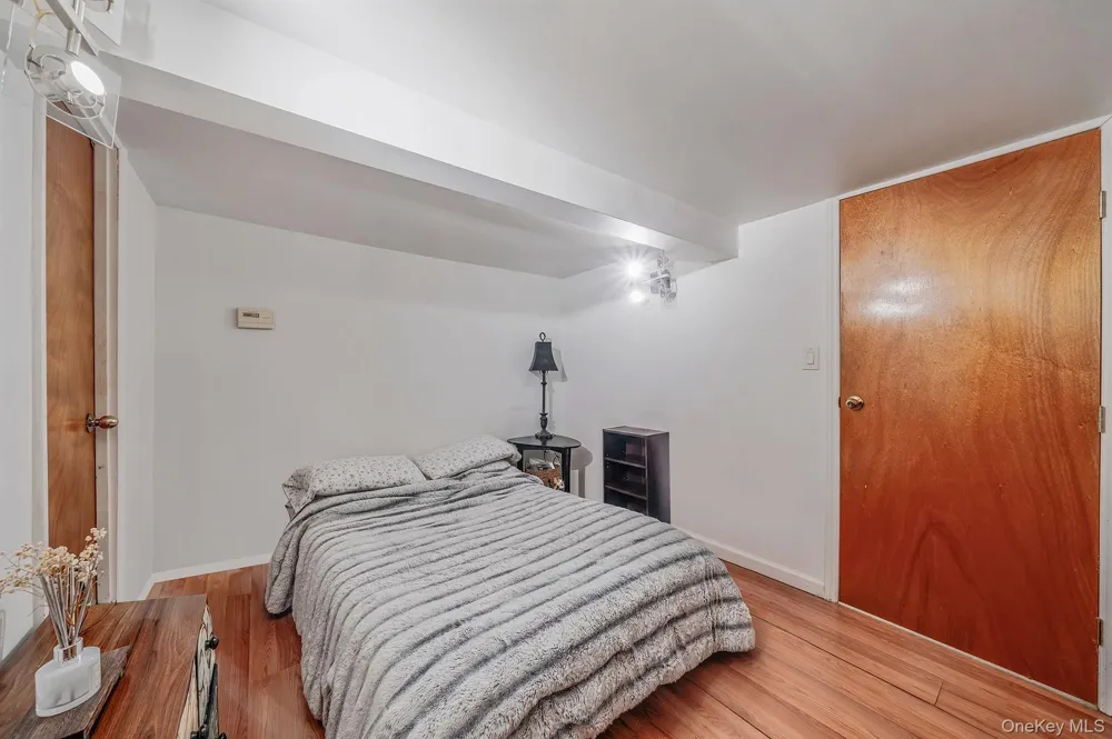 69-08 69th Place Glendale, NY 11385