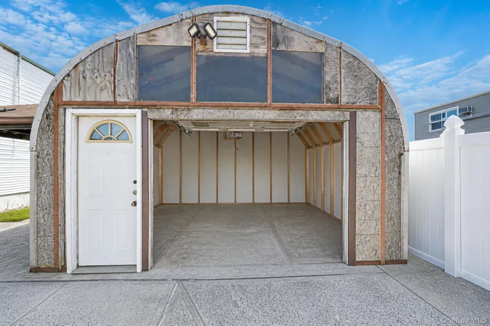 69-08 69th Place Glendale, NY 11385