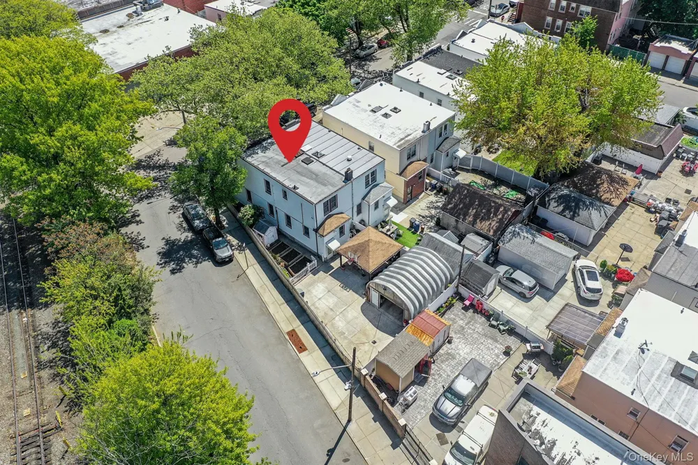69-08 69th Place Glendale, NY 11385
