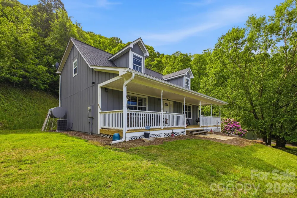 48 Open Range Drive Barnardsville, NC 28709
