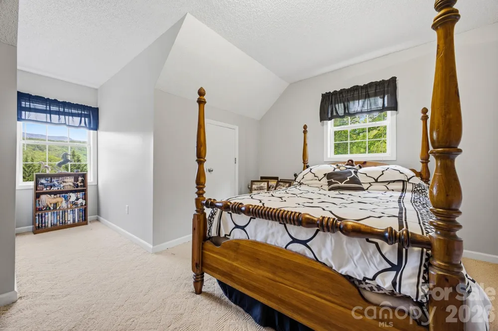 48 Open Range Drive Barnardsville, NC 28709