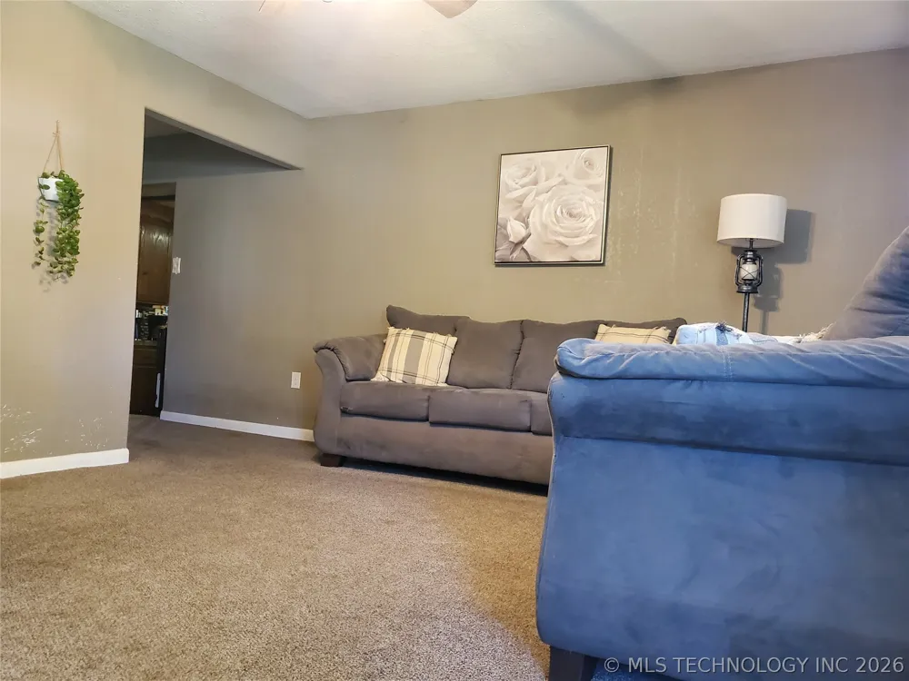 204 Curtis Calera, OK 74730