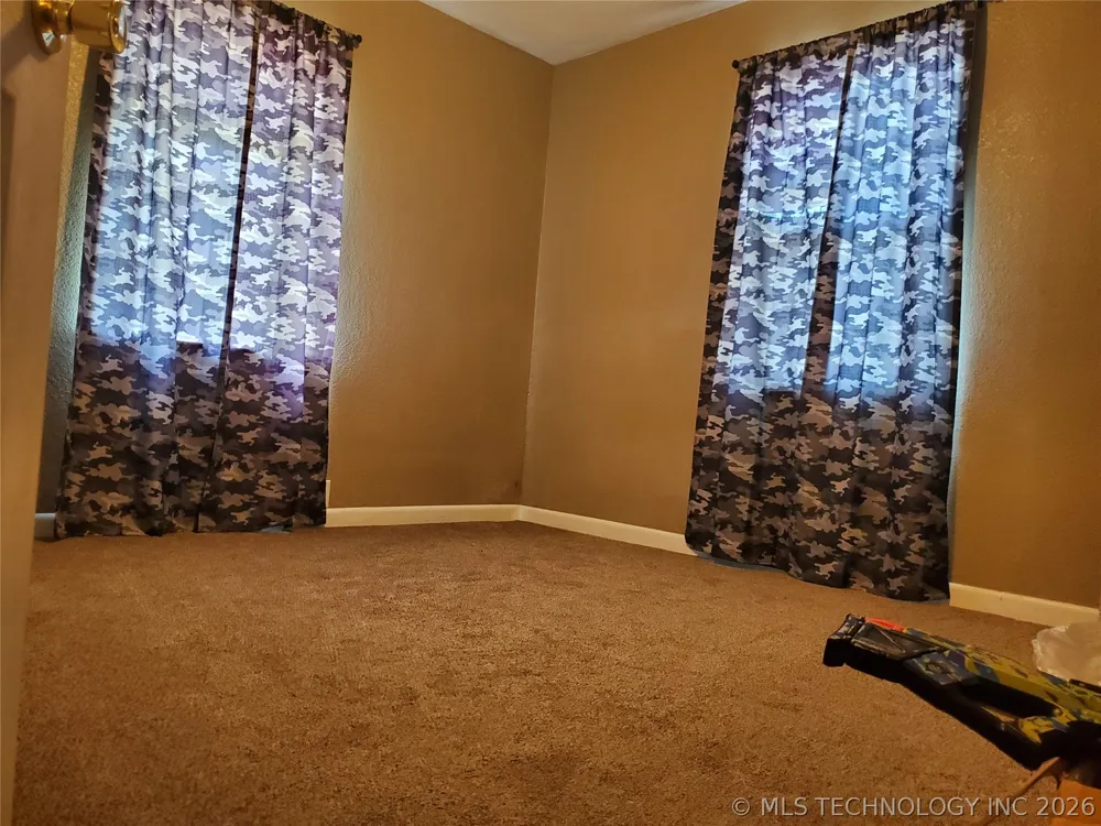 204 Curtis Calera, OK 74730