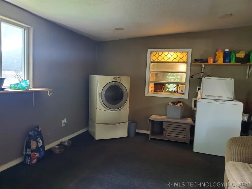 204 Curtis Calera, OK 74730