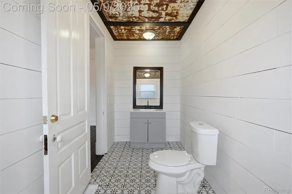 26249 E Huron River Drive Flat Rock City, MI 48134