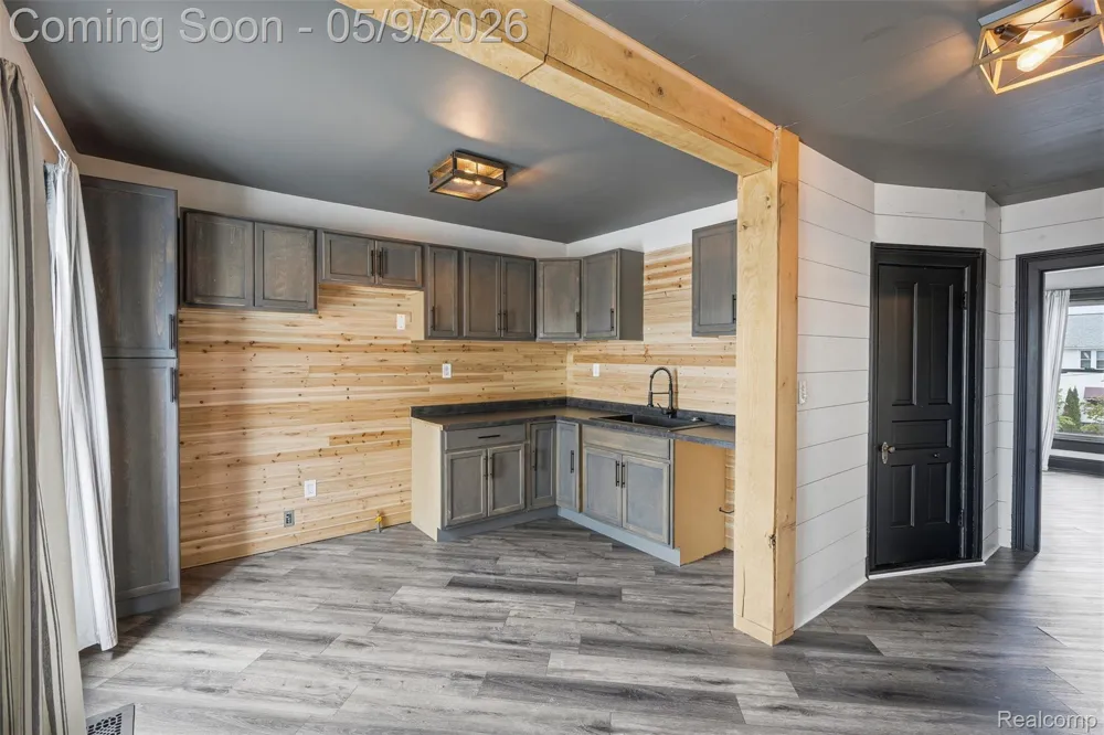 26249 E Huron River Drive Flat Rock City, MI 48134