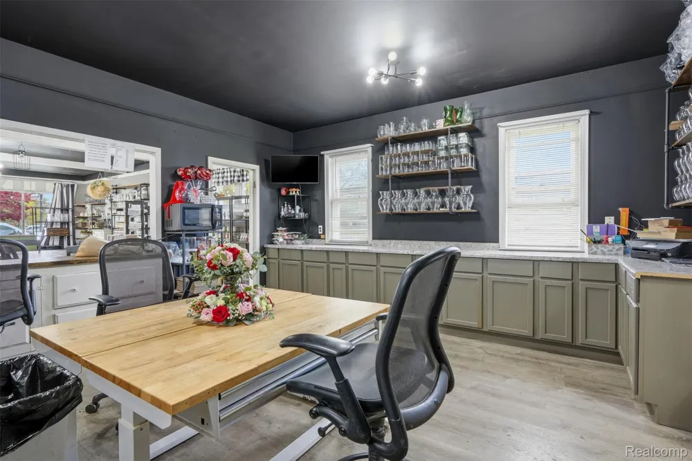 26249 E Huron River Drive Flat Rock City, MI 48134
