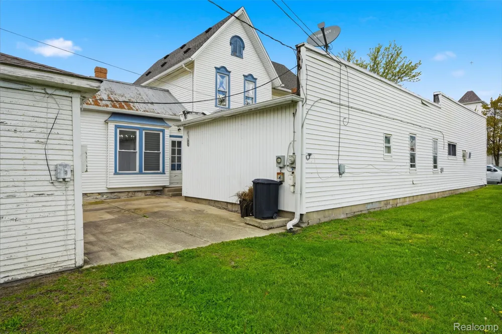 26249 E Huron River Drive Flat Rock City, MI 48134