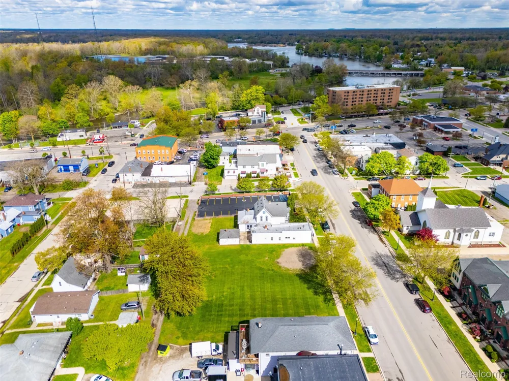 26249 E Huron River Drive Flat Rock City, MI 48134