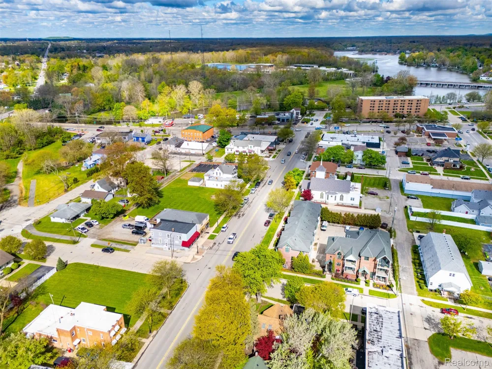 26249 E Huron River Drive Flat Rock City, MI 48134