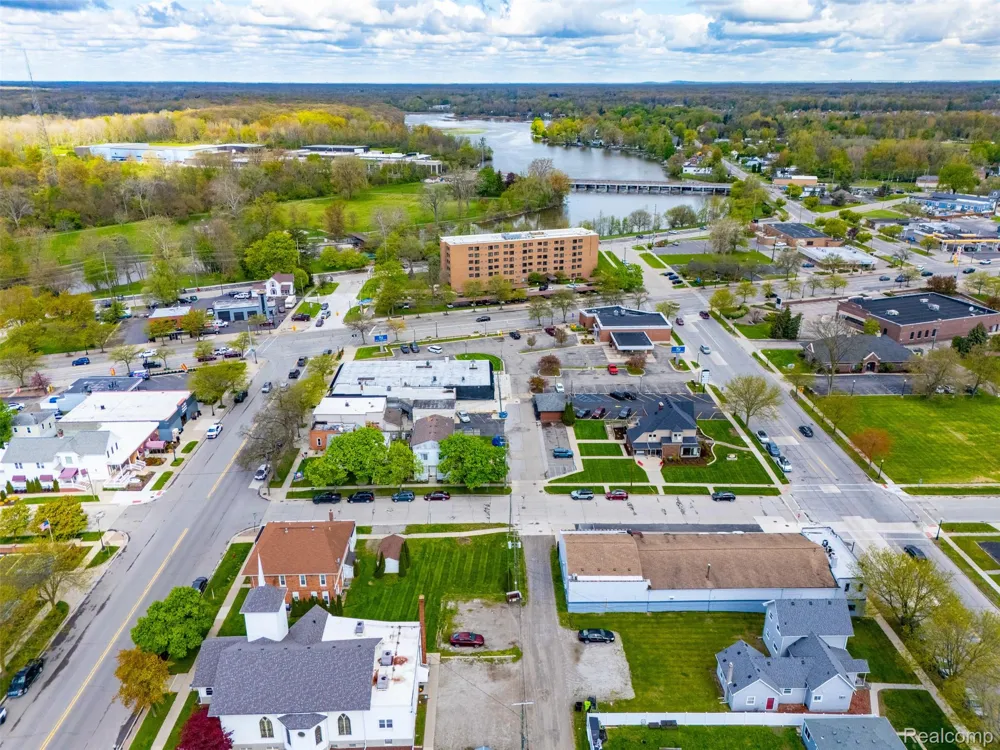 26249 E Huron River Drive Flat Rock City, MI 48134