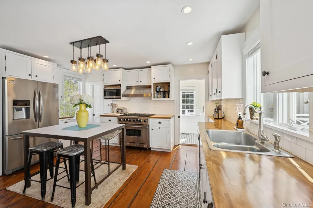 189 Main Street Sag Harbor, NY 11963